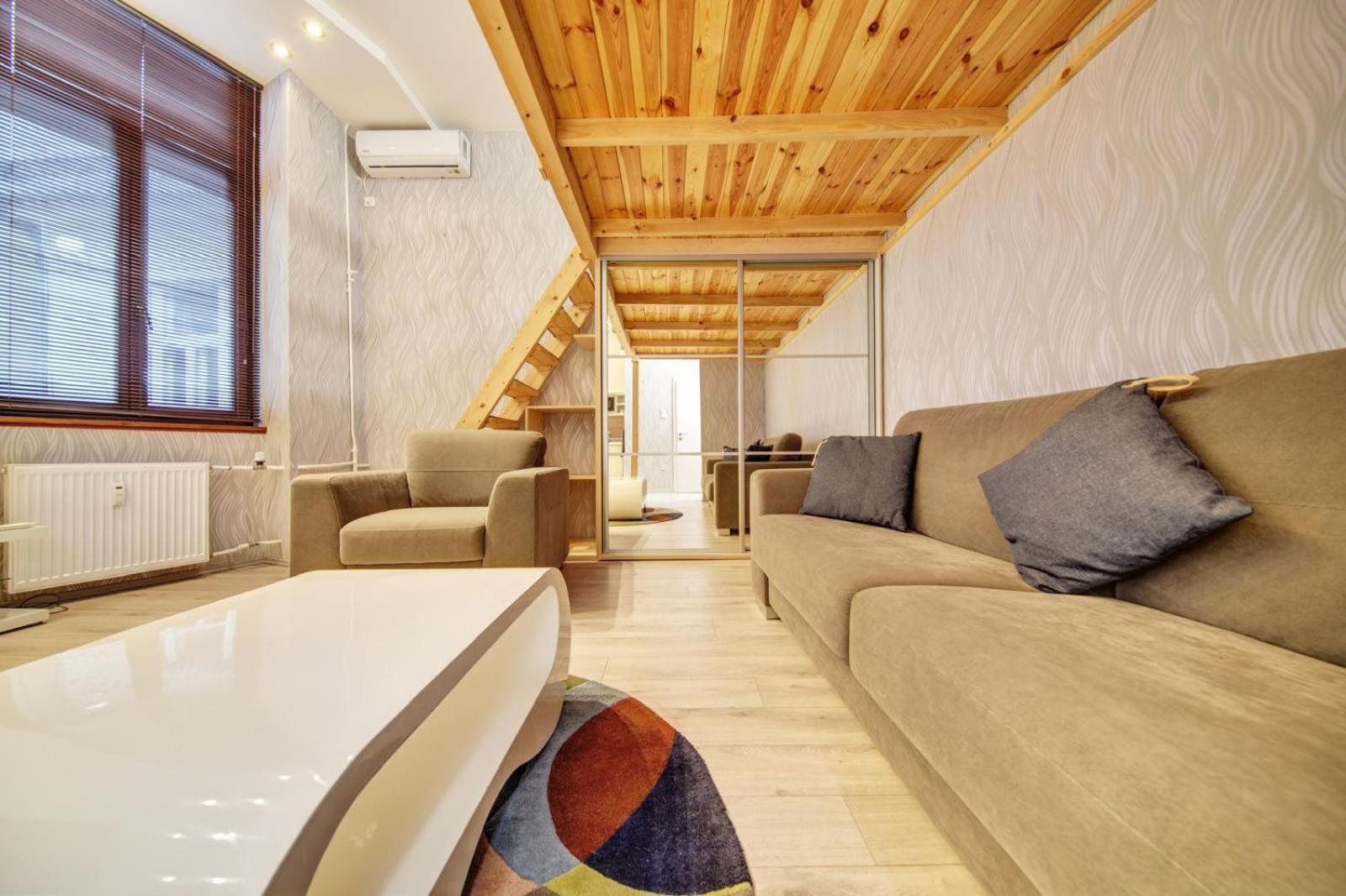 Fashion Street Loft Apartment Budapest Bagian luar foto
