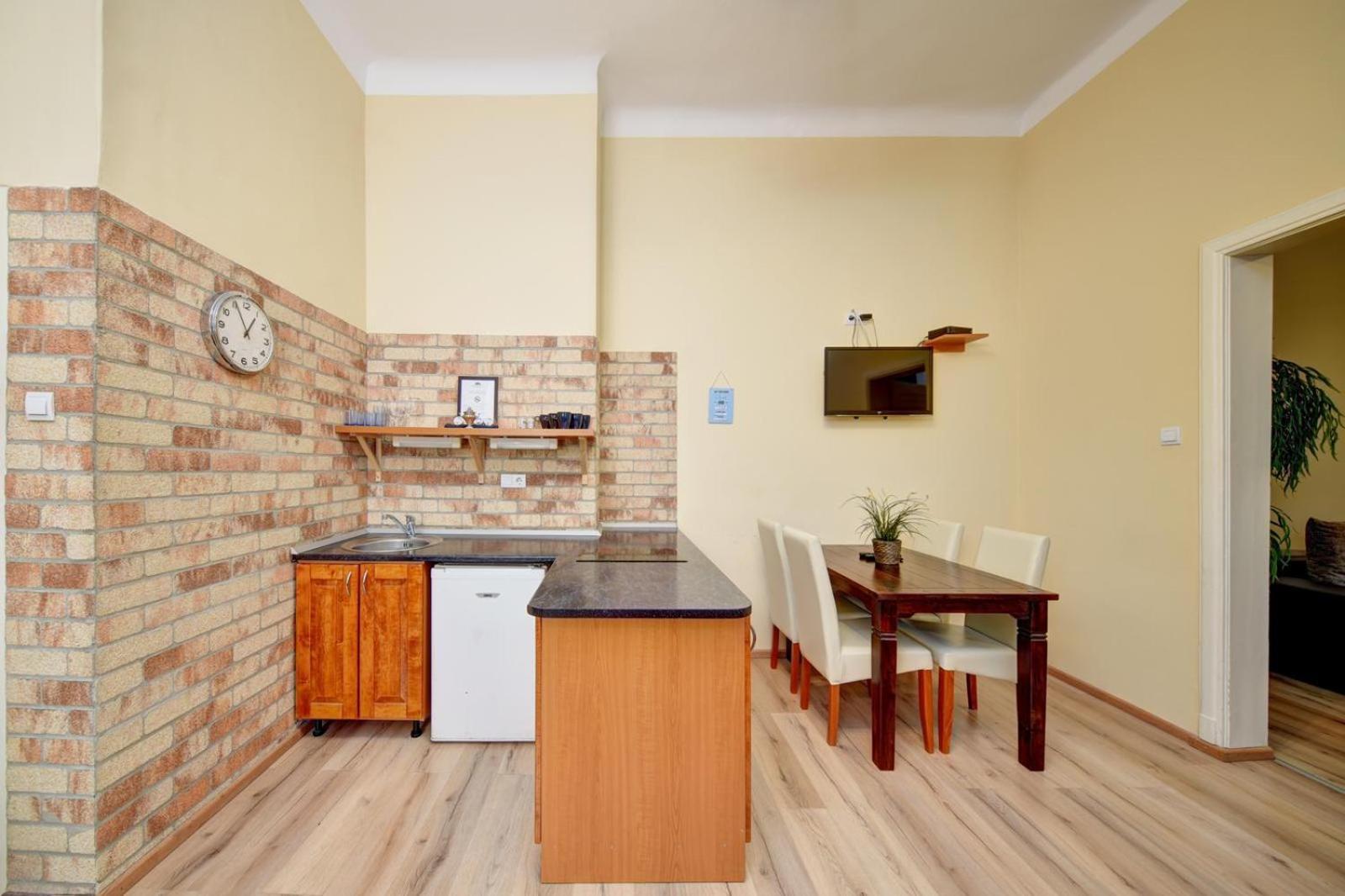 Fashion Street Loft Apartment Budapest Bagian luar foto